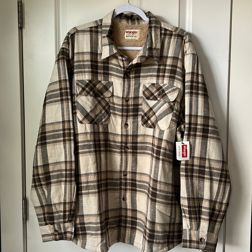 Men’s XL wrangler shacket. Sherpa lined